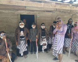 Gempar !!! Tegaldowo Dikepung Massa