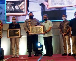 Polda Jatim Menerima Penghargaan Dari Badan Penyelenggara Jaminan Sosial (BPJS) Kesehatan