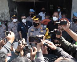 Berhasil Ungkap Pengoplosan LPG Bersubsidi,Polres Jombang Amankan Tersangka dan Ratusan Tabung LPG 3 kg