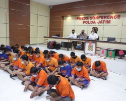 Selama 8 bulan, Polda Jatim dan Jajaran Berhasil Ungkap 520 Kasus Perjudian,763 Tersangka Diamankan