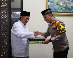 Silaturahmi ke Ketua PCNU, Kapolresta Mojokerto Bersama Ulama Sepakat Tolak Berita Hoax