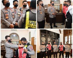 2 Anggota Polrestabes Surabaya Mendapat Reward dari Kapolda Jatim