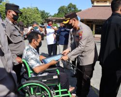 Bantu Ungkap Pelaku Bondet di RSUD Tongas, Tiga Petugas Keamanan Diganjar Penghargaan Polres Probolinggo Kota