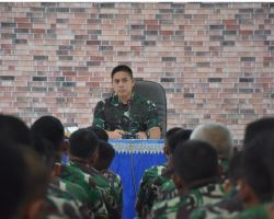 DANYON ARHANUD 2 MARINIR BERIKAN JAM KOMANDAN KEPADA SELURUH PRAJURIT PENJAGA LANGIT