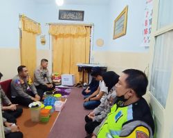 Dirlantas Polda Jatim Takziah ke Rumah Duka Korban Insiden Kanjuruhan