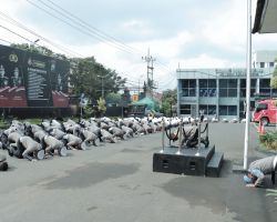 Pimpin Sujud Massal, Kapolresta Malang Kota Berdoa Untuk Korban Tragedi Kanjuruhan