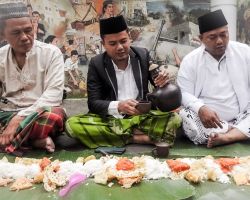 Peringati Hari Santri, AMI Ajak Semua Pengurus Kenang Pejuang Kemerdekaan di Tugu Pahlawan