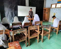 Sambangi Ponpes, Polres Trenggalek Bekali Santri Wawasan Kebangsaan