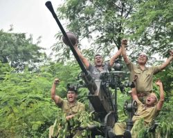 BATALYON ARHANUD 2 MARINIR, DUKUNG JALANNYA SYUTING "SURO ING BAYA"