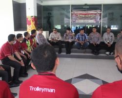 Karyawan Trolleyman Bandara Apresiasi Program Jumat Curhat Polres Bandara
