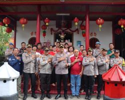 Kapolres AKBP Leo Dedy Defretes Turun Langsung Pantau Pengamanan Imlek