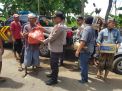 Polres Situbondo Dropping Bantuan Makanan untuk Warga Terdampak Banjir di Kendit