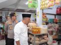 Awal Ramadhan, Kapolres Ponorogo Bersama Bupati Sidak Bahan Pokok di Pasar Legi