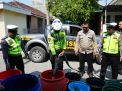 Polres Gresik Beri Bantuan Puluhan Ribu Liter Air Bersih Untuk Warga Setrohadi