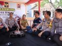 Polres Probolinggo Kota Serahkan Bantuan Peralatan Pos Kamling Untuk Harkamtibmas