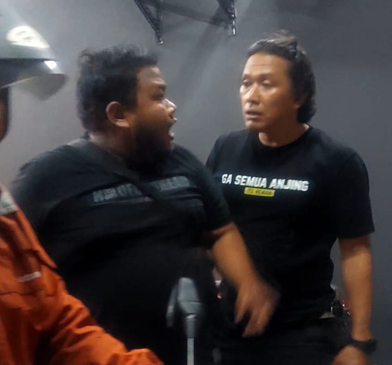 Bentak Wartawan Pria Diduga Setengah Mabok Ini  Mengaku Sebagai Intel