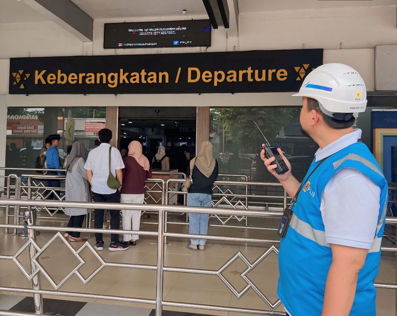 Kawal Arus Mudik Hingga Balik Lebaran 2024, PLN Siaga di Zona Utama Transportasi Publik