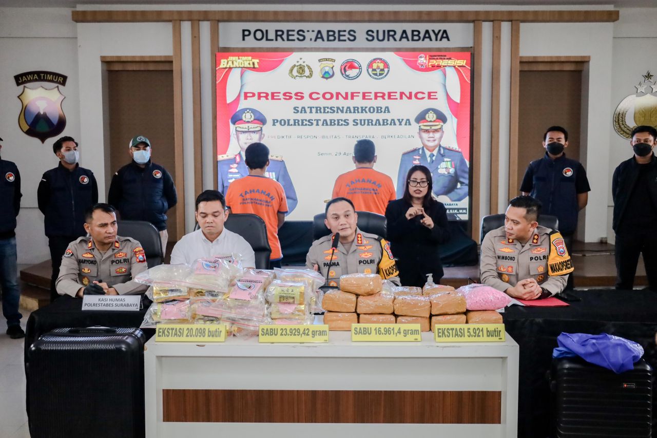 Polrestabes Surabaya Berhasil Amankan Sindikat Sabu Jawa Sumatera Sita 40,8 kg Sabu  