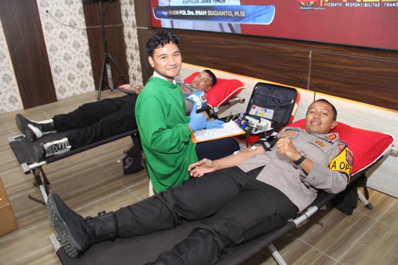 Peringati May Day, Polres Kediri Kota Gelar Donor Darah Bersama Serikat Pekerja