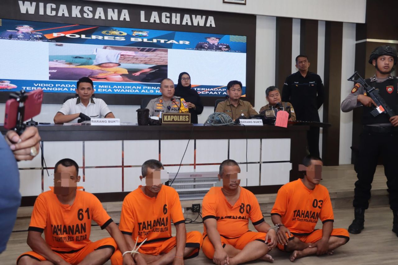 Polres Blitar Berhasil Amankan 4 Tersangka Sindikat Pembalakan Liar 