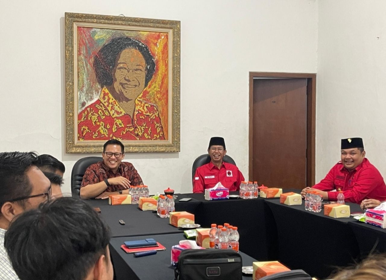 Bertemu DPC PDIP Surabaya, Ketua Kadin Bahas Pengembangan Potensi Ekonomi Perkotaan