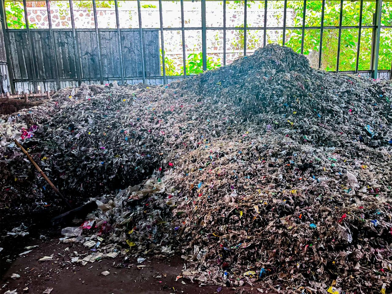 PLN Kolaborasi dengan Pemda Banyumas Manfaatkan Sampah untuk Co-firing PLTU