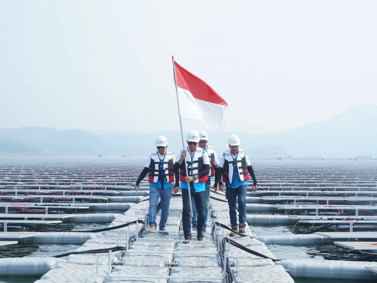 Komitmen Transisi Energi, PLN Raih Anugerah Ekonomi Hijau untuk Infrastruktur EBT Ramah Lingkungan