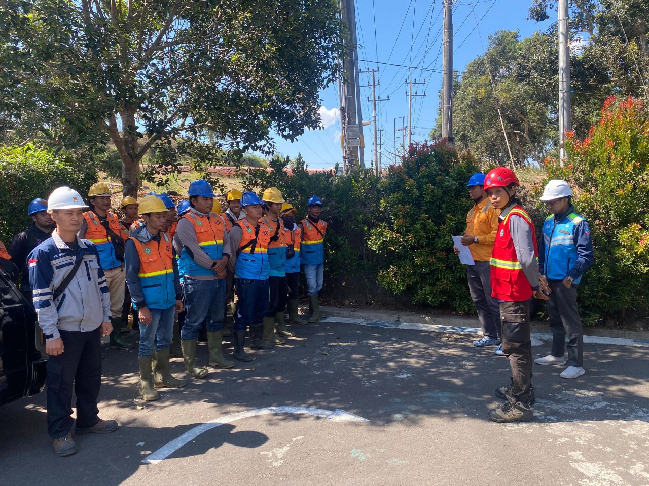 Implementasi ADSS LS oleh PLN Icon Plus untuk Proyek Transmisi Listrik di GI Wlingi