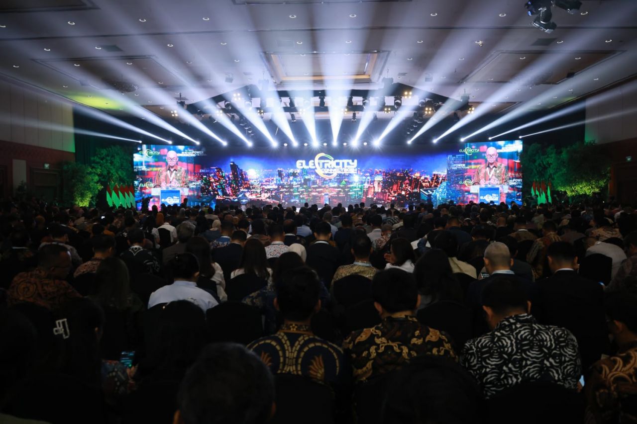 Sambut Nataru: PLN Kolaborasi Global Wujudkan Transisi Energi di Electricity Connect 2024