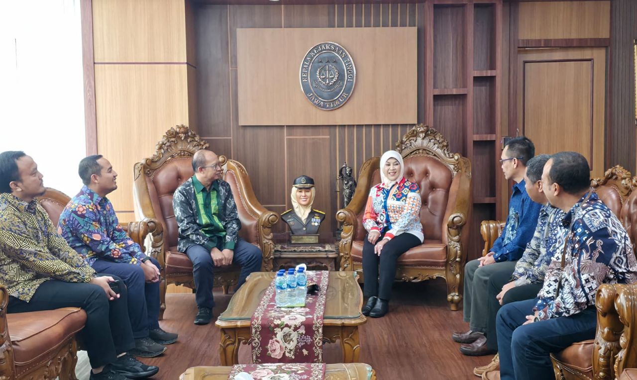 Upaya Percepat Pembangunan Proyek Strategis Nasional, PT PLN (Persero) UIP JBTB Gelar Audiensi dengan Kejati Jatim