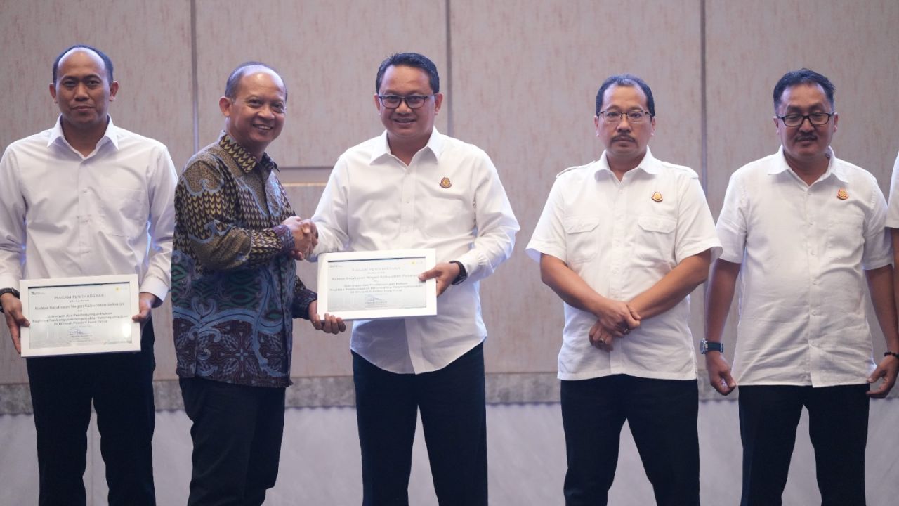 Jelang Idul Fitri, PLN UIP JBTB Berikan Apresiasi Kejati & Kejari Tersebar di Jatim, Dukung Proyek Infrastruktur Ketenagalistrikan