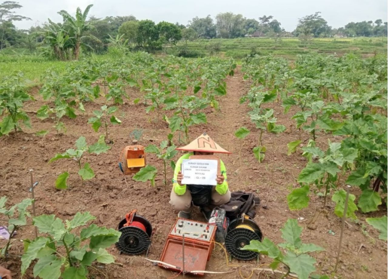 “Listrik untuk Rakyat” Hadirkan Pompa Irigasi Listrik di Desa Ngampon