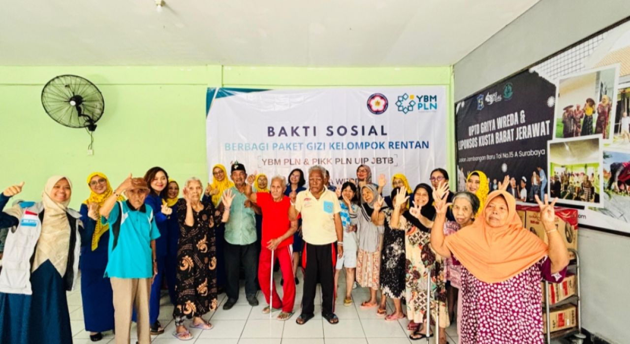 Peringati HUT ke-26 PIKK, YBM PLN dan PIKK PLN UIP JBTB Hadirkan Kebahagiaan bagi Lansia di Griya Werdha Jambangan