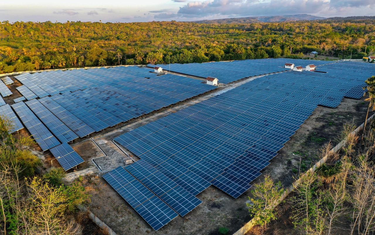 Akselerasi Electrifying Lifestyle melalui, PLN Luncurkan Proyek PLTS Mentari Nusantara I 1,225 Gigawatt