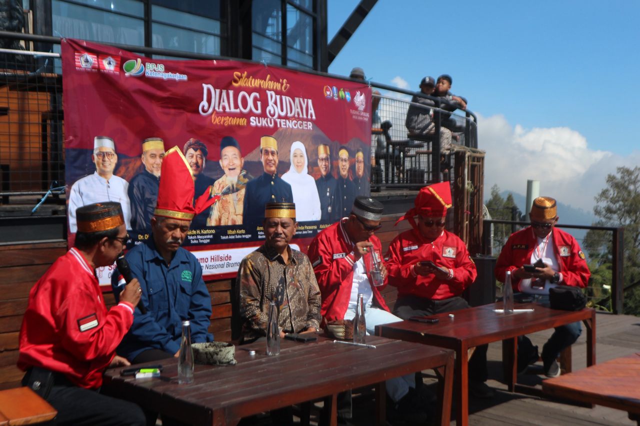 KKSS Jawa Timur dan Masyarakat Tengger Perkuat Persaudaraan di Bromo