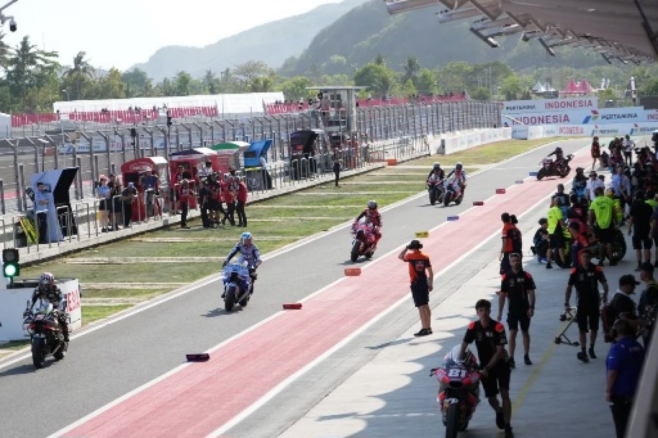 Momentum Hari Kesaktian Pancasila, PLN Siap Jaga Keandalan Listrik MotoGP Mandalika 2026, Direktur Pembangkitan Pantau Langsung Lewat Control Room