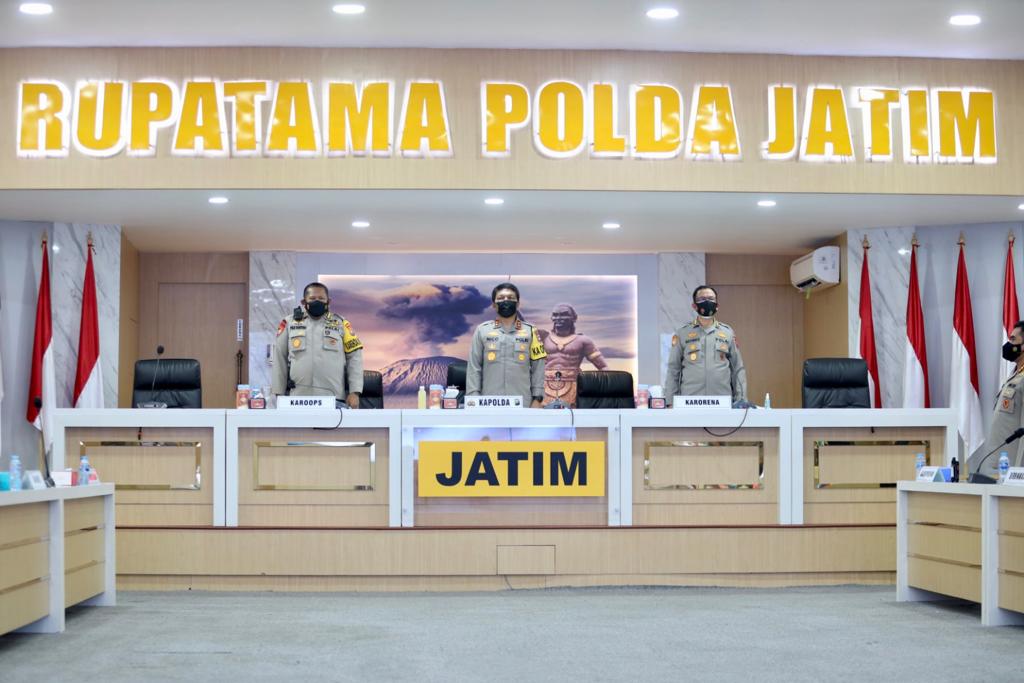 29 Polres jajaran Polda Jatim menerima penghargaan Pelayanan Publik dari Kemenpan RB