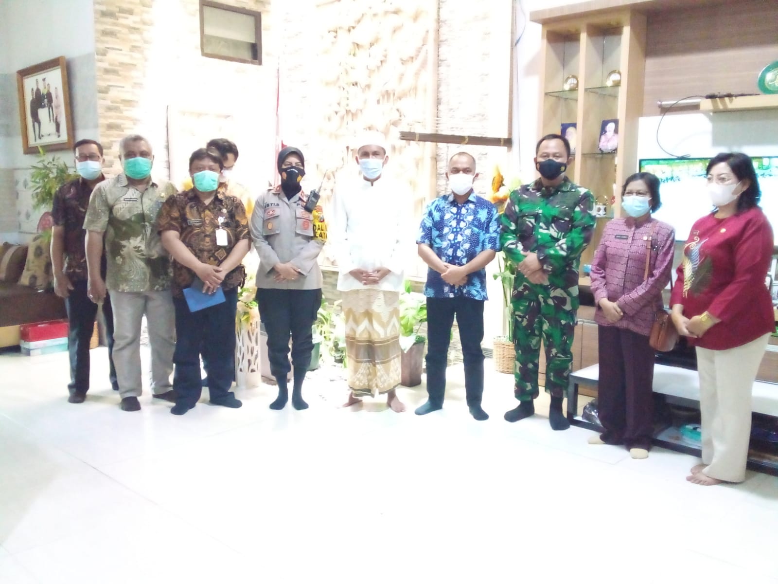 Jalin Silaturahmi Tiga Pilar Kecamatan Sukomanunggal Bersama Tokoh Agama dan Tokoh Masyarakat