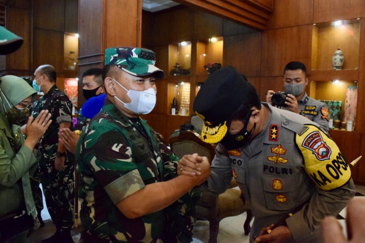 Forkopimda Jatim Dampingi KASAD Takziah di Rumah Korban Penyerangan KKB