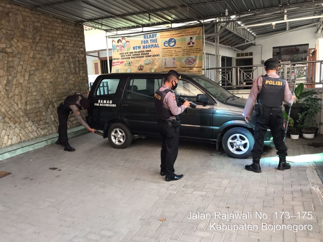 Jelang Ibadah Jumat Agung, Polisi Sterilisasi Sejumlah Gereja di Bojonegoro