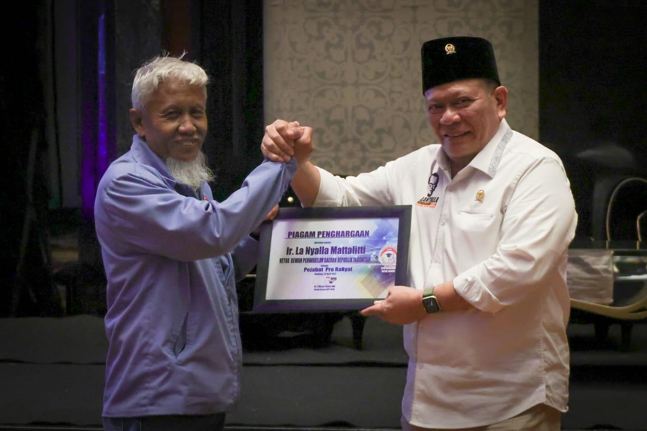 Hadiri Diskusi APIB, LaNyalla Dapat Penghargaan Pejabat Pro Rakyat