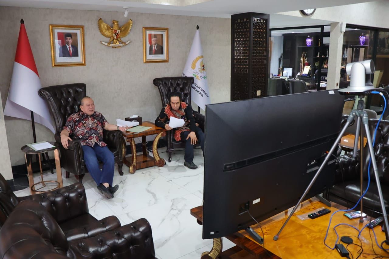 Teleconference dengan Wakil Ketua Duma Rusia, Ketua DPD RI Minta Perang Dihentikan