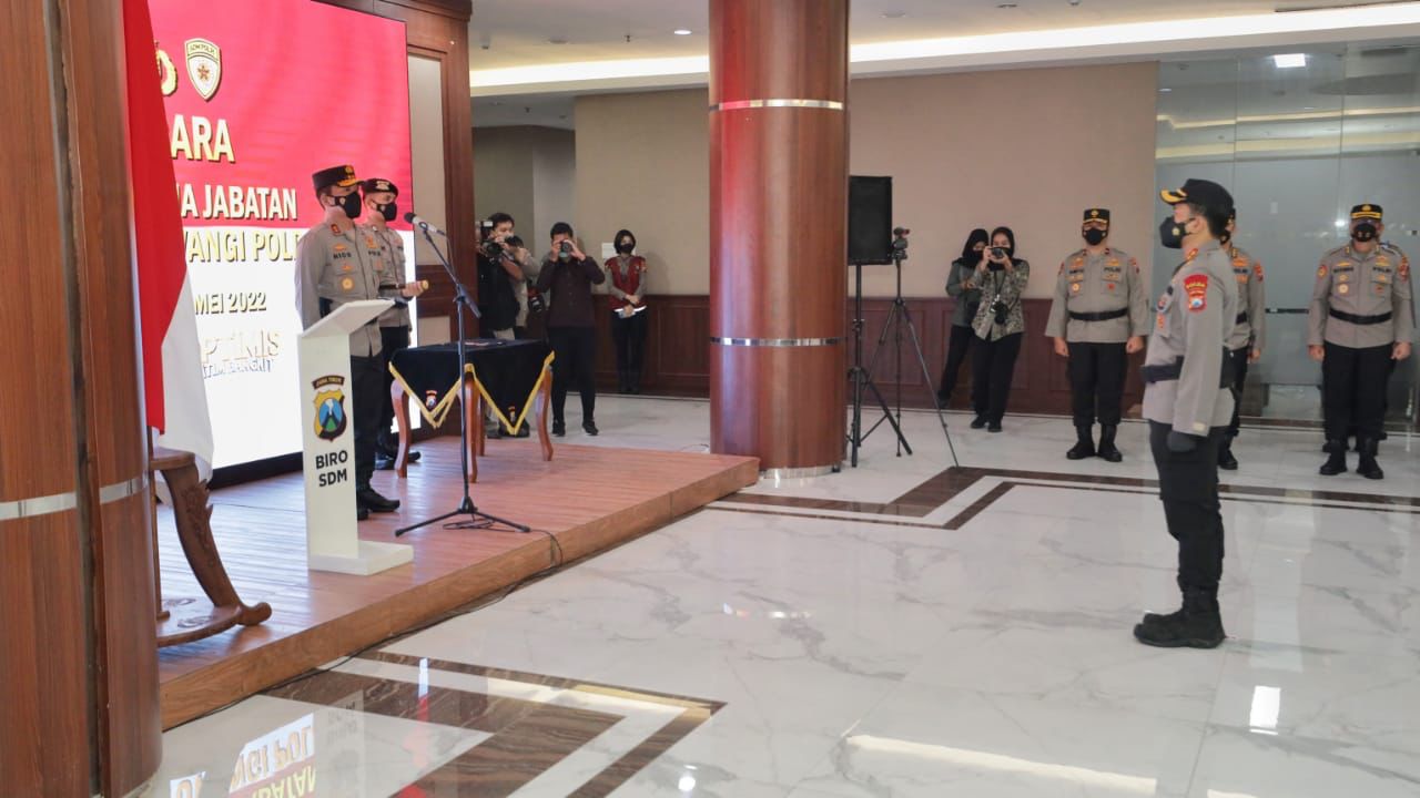 Kapolda Jatim Pimpin Upacara Sertijab Kapolresta Banyuwangi