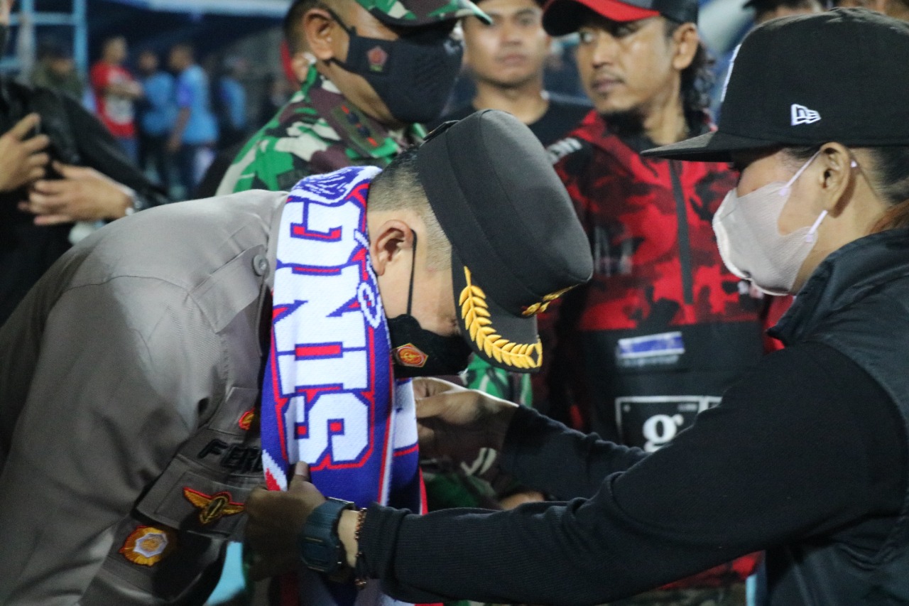 Pengamanan Sepak Bola di Malang Berhasil,Aremania Apresiasi Polri