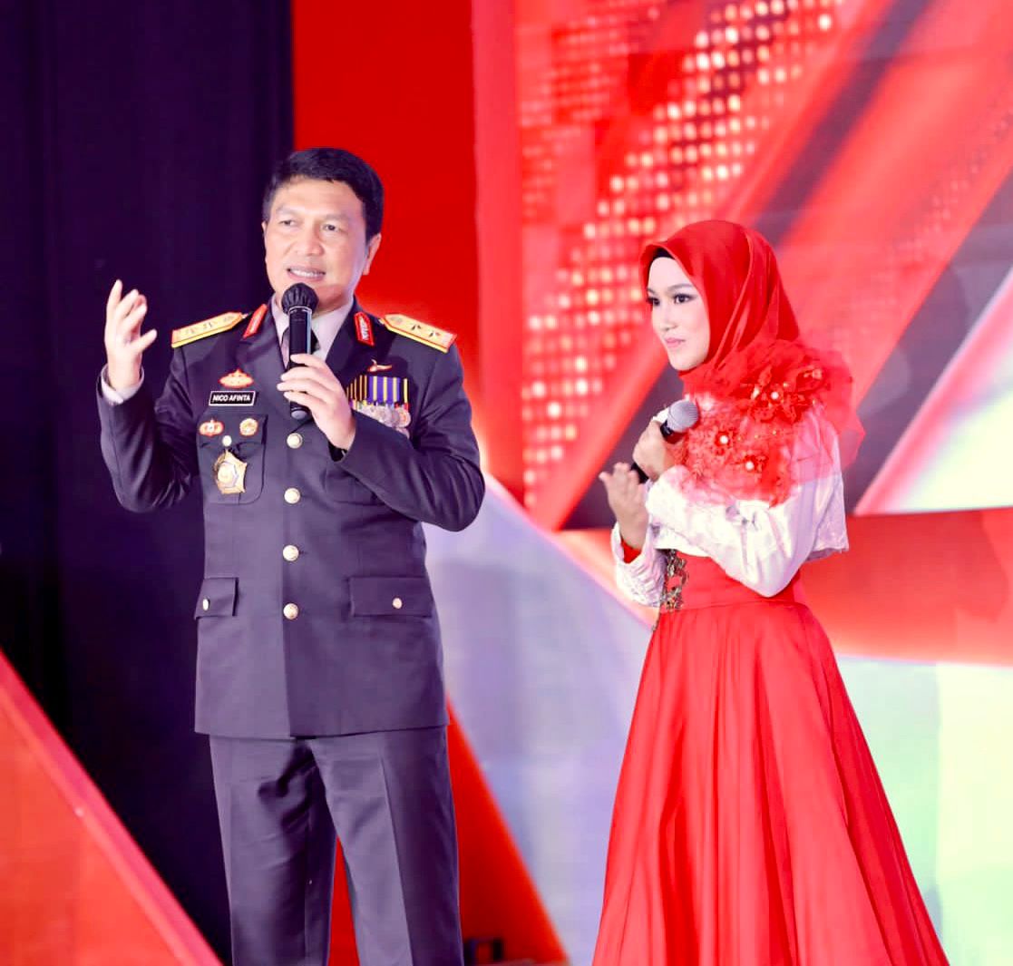 Pada Acara Penganugrahan Penghargaan Tan Hana Dharma Mangrwa, Penonton "Terbius" dengan Suara Ajeng Penyanyi Cilik Asal Lumajang