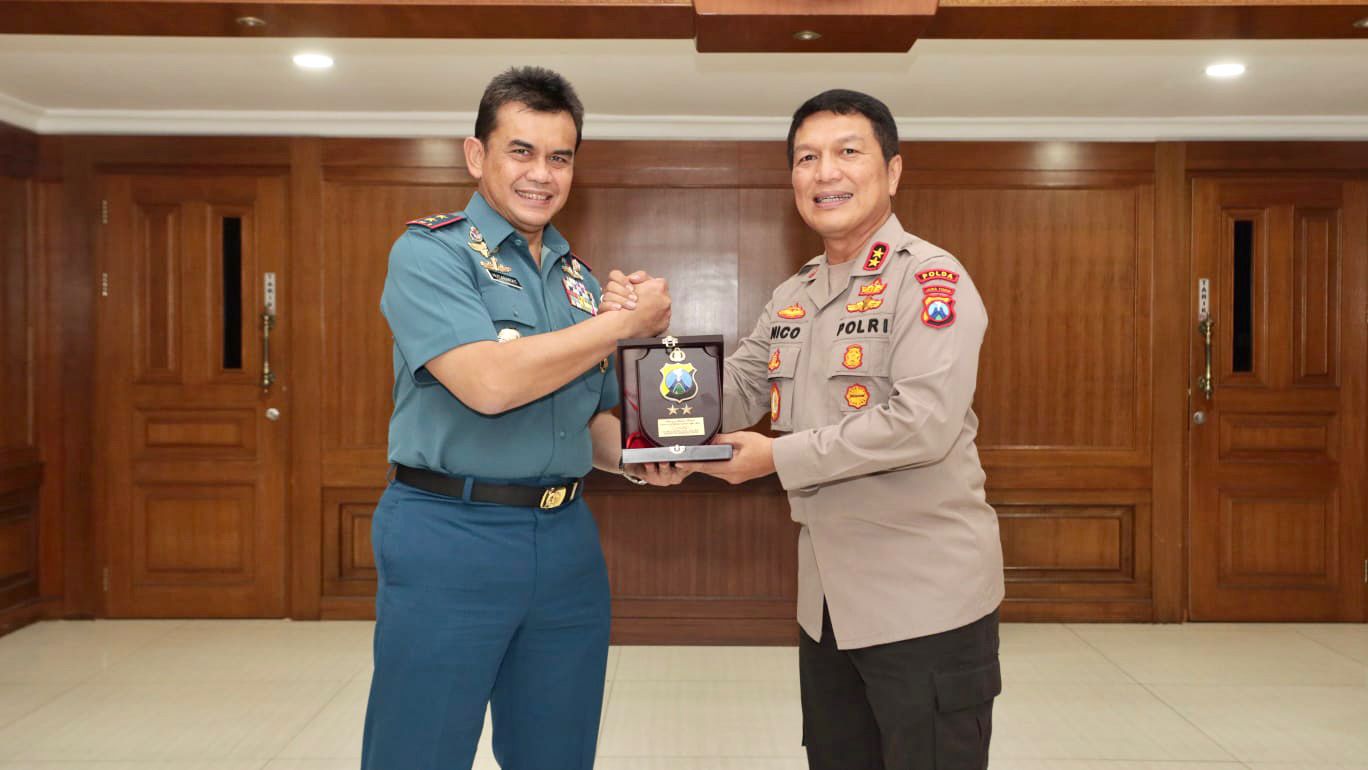 Kapolda Jatim Menerima Kunjungan Kehormatan Pangkoarmada II dan Danlantamal V Surabaya di Polda Jatim