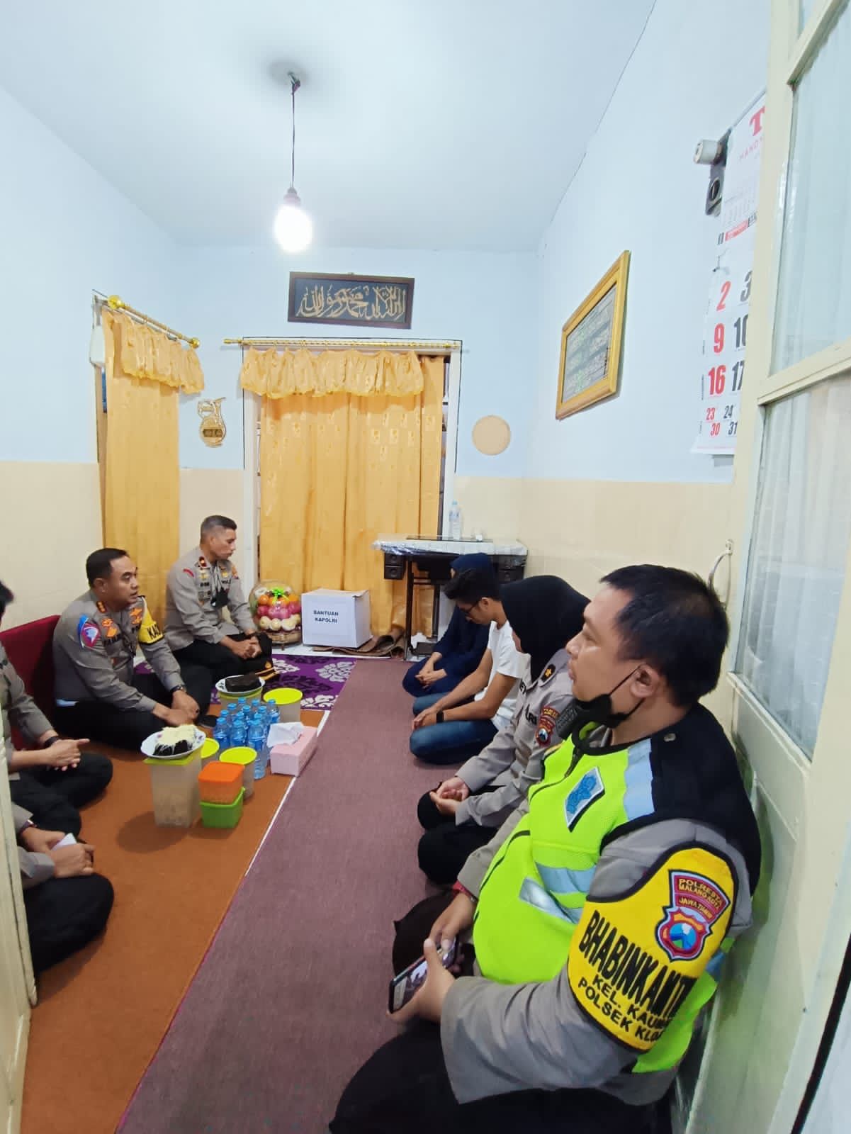 Dirlantas Polda Jatim Takziah ke Rumah Duka Korban Insiden Kanjuruhan