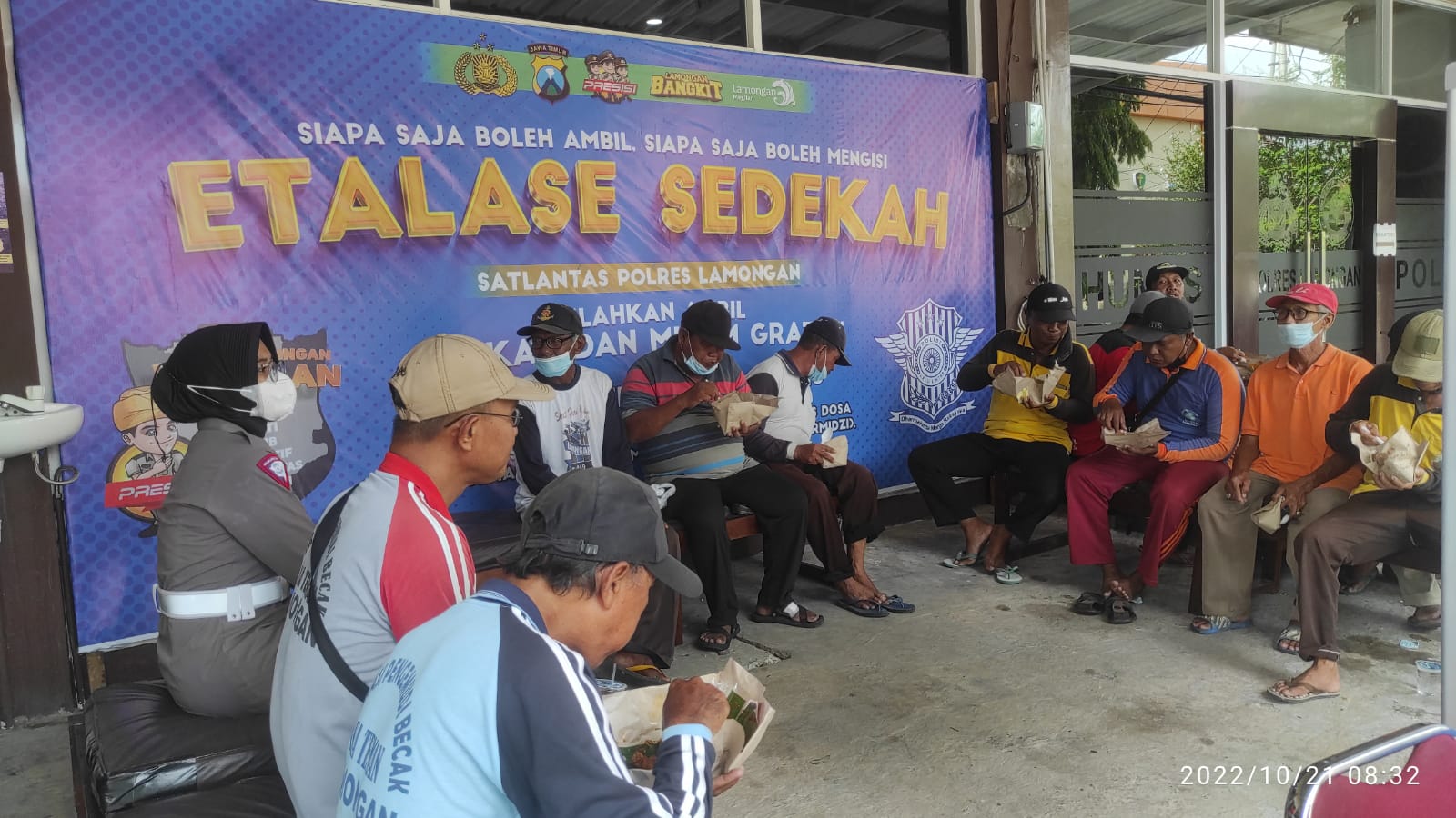 Etalase Sedekah Polres Lamongan, Dari Polri Untuk Masyarakat Lamongan