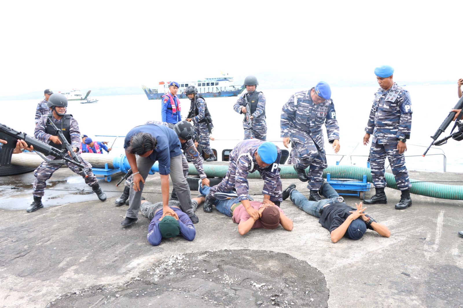 Jelang KTT G20, Polresta Banyuwangi Gelar Simulasi Pengamanan di Selat Bali