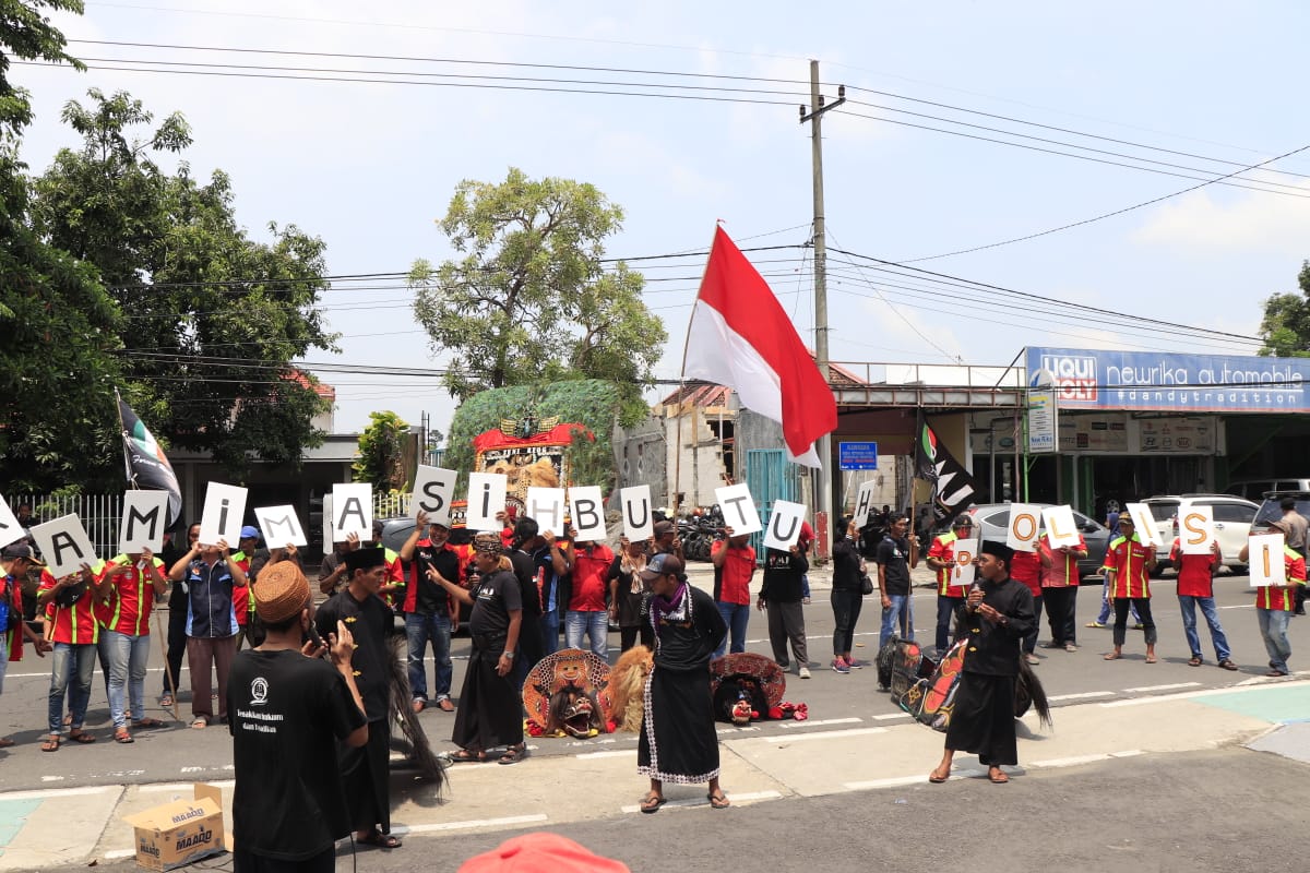 Ratusan Aktivis dan Pekerja Seni Datangi Polres Jombang Dukung Kinerja Polri